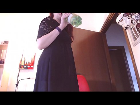 ❤️ Pokorni rob koji voli prljave i sočne gaćice primoran je da masturbira nakon što pogleda ovaj video! ❤❌ Jebeni video  kod nas