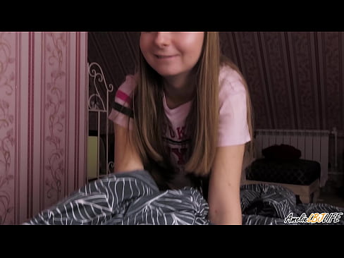 ❤️ Blondie duboko siše svoju drugu prijateljicu i dobiva spermu u usta ❤❌ Jebeni video  kod nas